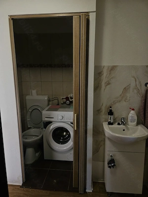 Ofer spre chirie cameră de cămin cu baie 