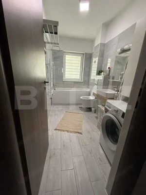  Apartament 3 camere de vânzare – Zona Tractorul, Brașov | Terasă + Parcare - imagine 6