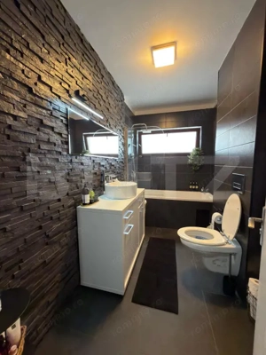 Apartament modern cu 3 camere decomandate, parcare, balcon, Sub Cetate - imagine 11