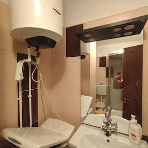 Vand apartament 2 camere decomandat et 1 - imagine 3