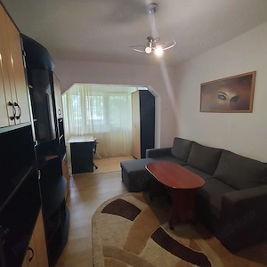 Vand apartament 2 camere decomandat et 1 - imagine 4