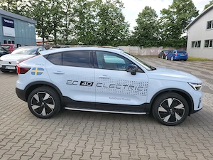 Volvo EC40 Plus Single Motor Extended Range - imagine 4