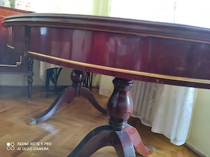 Vând masa eleganta Regence din lemn masiv