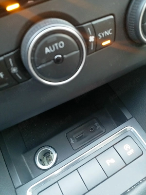 Volkswagen Jetta 2.0 TDI BlueMotion 2017 - unic proprietar - imagine 9