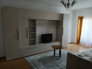 inchiriez apartament decomandat