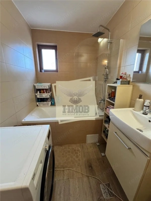 Apartament  decomandat cu 3 camere 2 bai de 105 mp utili - imagine 8