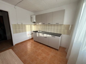Caransebes, Chirie, 1 Camera Balta Sarata - imagine 6
