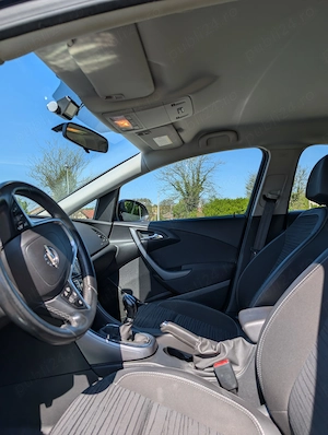 Opel Astra J 2018, stare excelentă - imagine 4