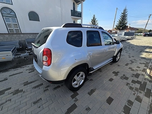 Dacia Duster 1.6 16V 4x2 EURO 5 - imagine 12