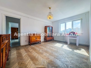 Ap. 2 camere in Mun. Deva, Jud. HD, zona Piata centrala, Aleea Muncii, 49 mp, etaj 4.