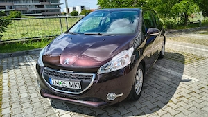 Peugeot 208 - an 2012