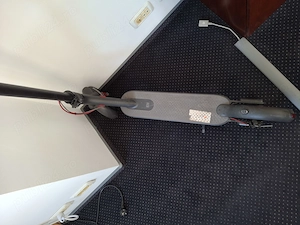 trotineta  electrica xiaomi - imagine 4