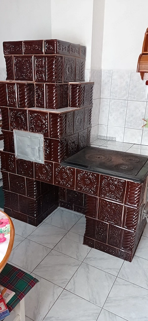 De vanzare soba teracota cu plita demontata.este complecta.