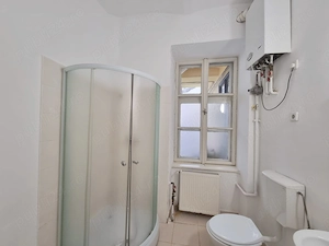 De închiriat birou cu 3 încăperi în centrul orașului - imagine 9