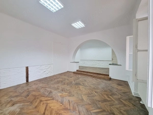 De închiriat birou cu 3 încăperi în centrul orașului - imagine 2