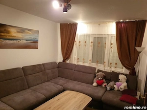 Vand apartament cu 2 camere situat in zona Girocului