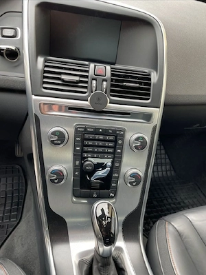 Volvo XC60, OceanRace, 2.0 D4 - imagine 5