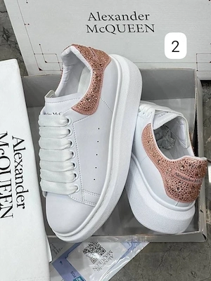 Alexander McQ  Săculeț +certificat  Poza  1       37 37 38 Poza 2 37  38 40  Poza 4  36 37 37 38  40