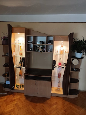 Vand mobila (vitrina) pentru sufragerie - 500 RON neg.