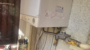 Vand apartament 3 camere in Deva, zona Narciselor, (Piata Centrala), etaj, 2, bloc de 4 etaje  - imagine 10