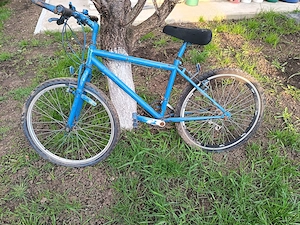 Vând bicicleta in stare bună 