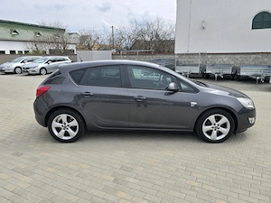 Opel Astra 1.6 Enjoy, 1598 CMC, 115 CP - imagine 14