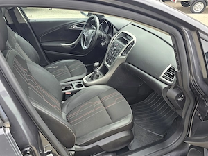 Opel Astra 1.6 Enjoy, 1598 CMC, 115 CP - imagine 16