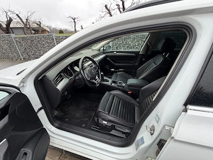 Volswagen Passat 4x4, B8,5 2.0 2020 190 cp - imagine 6