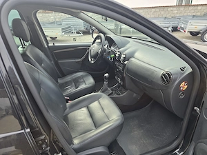 Dacia Duster dCi 110 FAP 4x2 Laureate - imagine 11