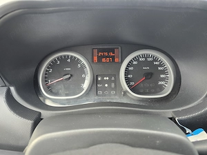 Dacia Duster dCi 110 FAP 4x2 Laureate - imagine 10