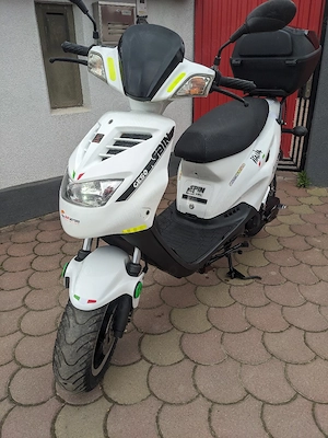 Scuter Explorer 49 cm 2 timpi 