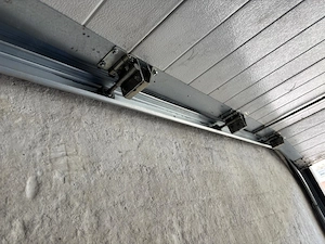 Poarta garaj culisanta, folosita, in stare de functionare - imagine 4