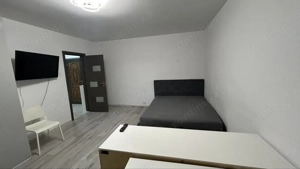 Închiriez garsonieră modernă, Mall Vitan, spațioasă, decomandată - imagine 2