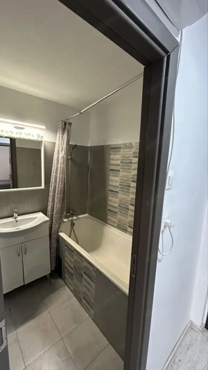 Închiriez garsonieră modernă, Mall Vitan, spațioasă, decomandată - imagine 5