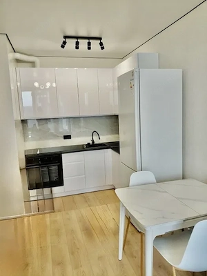 Garsoniera de inchiriat in zona Titan