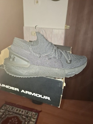 Adidasi Under Armour