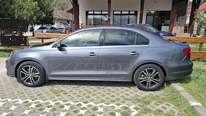 Volkswagen Jetta 2.0 TD 150 CP - imagine 9