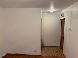 Garsoniera -   Galata parter cu Centrala - imagine 3