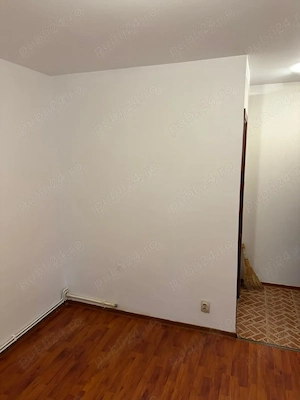 Garsoniera -   Galata parter cu Centrala - imagine 5