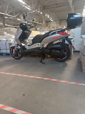 yamaha xmax 250 - imagine 2