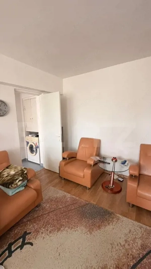Apartament 2 camere, semidecomandat, 55 mp, zona Regiment 11 Siret