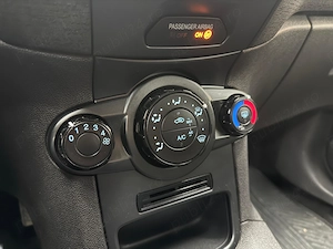 Ford Fiest 1.5 tDCI trend - imagine 11