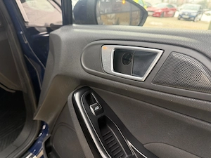 Ford Fiest 1.5 tDCI trend - imagine 18