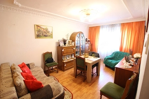 Ap. 3 dec. Micro 17, etaj 3, liber