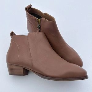 Ghete piele cu toc elegante