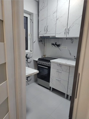 Garsoniera decomandata de inchiriat, renovata, utilata complet, Sebastian - imagine 3