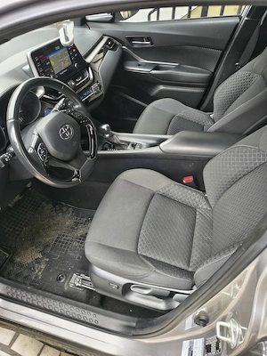 Vând Toyota C-HR HYBRID impecabila  - imagine 5
