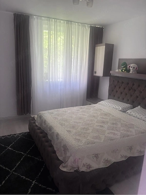 Vand apartament cu 3 camere decomandat - imagine 5