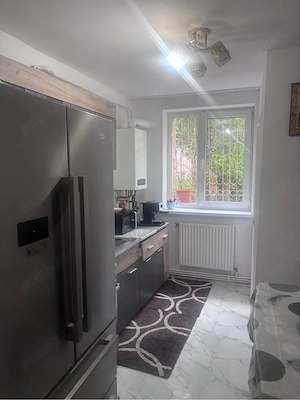 Vand apartament cu 3 camere decomandat - imagine 3