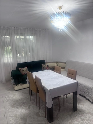 Vand apartament cu 3 camere decomandat - imagine 2